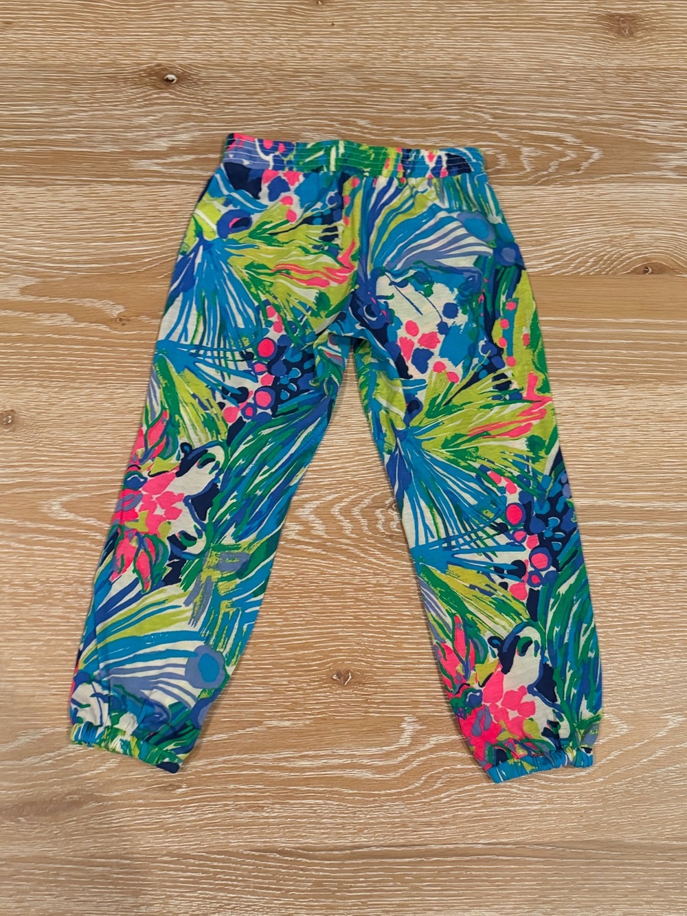 Like New! Set of three Lilly Pulitzer pants - Picture 7 of 7